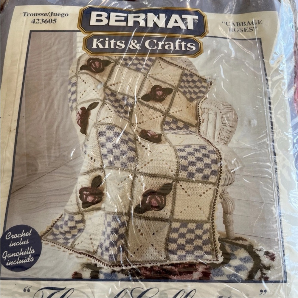 Bernat Kits & Crafts Crochet Afghan Kit Cabbage Roses #423605 42” x 60” New - Picture 10 of 16